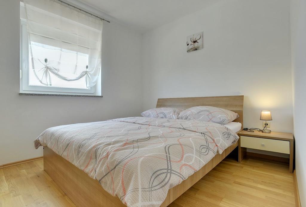 Apartments Kralj 梅杜林 外观 照片