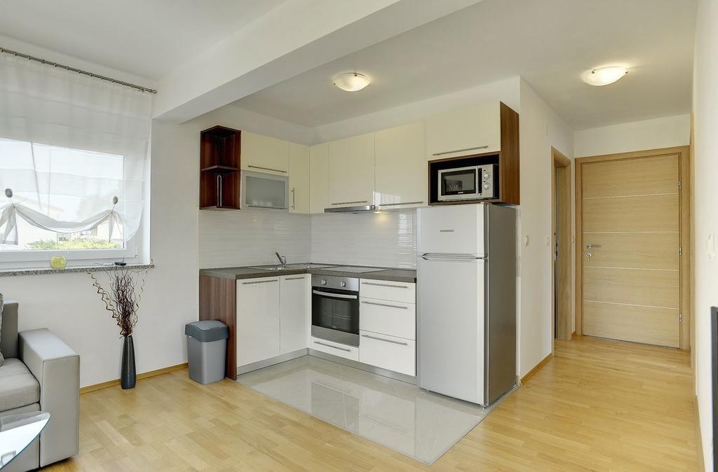 Apartments Kralj 梅杜林 外观 照片